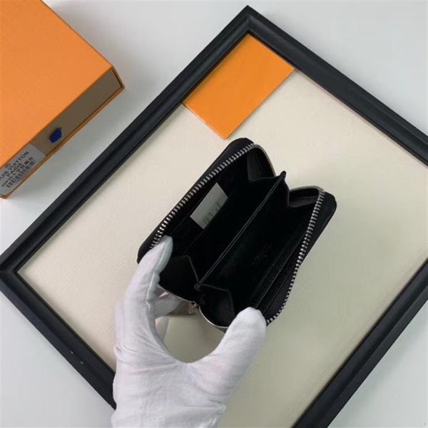 famous genuine leather coin purses bag cx#51 women men fashion mini card holders wallets with box bags 11cm269r
famous genuine leather coin purses bag cx#51 women men fashion mini card holders wallets with box bags 11cm269r
