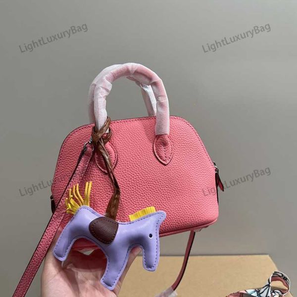 designer crossbody bag first layer leather fashion cross body wallets womens real leather classic luxury handbags tote female purses 230104
designer crossbody bag first layer leather fashion cross body wallets womens real leather classic luxury handbags tote female purses 230104