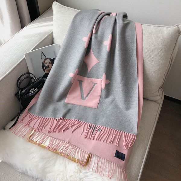 pocket winter wool cashmere scarf designers classic letter tassel long shawl women soft silk scarves with box, Blue;gray
pocket winter wool cashmere scarf designers classic letter tassel long shawl women soft silk scarves with box, Blue;gray