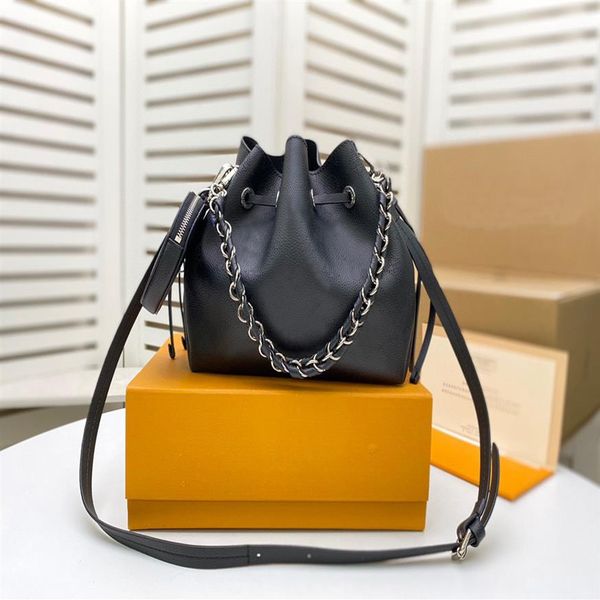 2021 luxurys designers bags 7070 classic tote women handbags fashion flower ladies shrinkage bag pu leather clutch shoulder bag247t
2021 luxurys designers bags 7070 classic tote women handbags fashion flower ladies shrinkage bag pu leather clutch shoulder bag247t