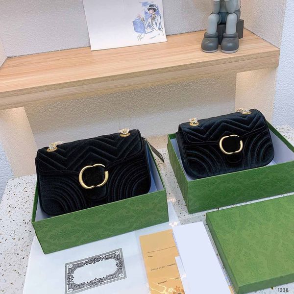 bags totes handbag designer bag women classic imitation famous brand solid velvet letter shoulder bag fashionable commut chain party wallet
bags totes handbag designer bag women classic imitation famous brand solid velvet letter shoulder bag fashionable commut chain party wallet