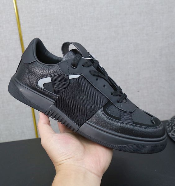 2023 men women's dress shoes low sneakers calfskin mesh fabric bands winter casual shoe designer luxurys fashion ladies sports shoes 35, Black
2023 men women's dress shoes low sneakers calfskin mesh fabric bands winter casual shoe designer luxurys fashion ladies sports shoes 35, Black