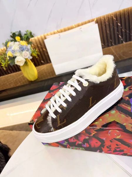 designer woman platform sneaker shoes white leather floral indentations high quaitly sandal red slipper shoe canvas classic man trainers wit, Black 
designer woman platform sneaker shoes white leather floral indentations high quaitly sandal red slipper shoe canvas classic man trainers wit, Black