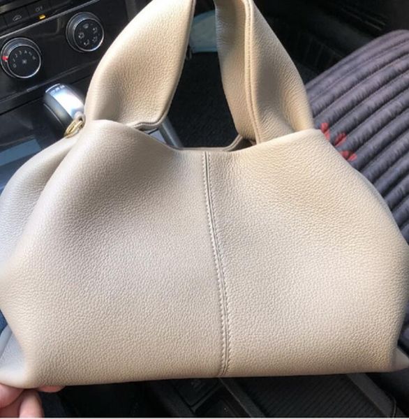 french niche brand new joker pure color carton package the european and american fashion handbag shoulder inclined shoulder bag girl
french niche brand new joker pure color carton package the european and american fashion handbag shoulder inclined shoulder bag girl