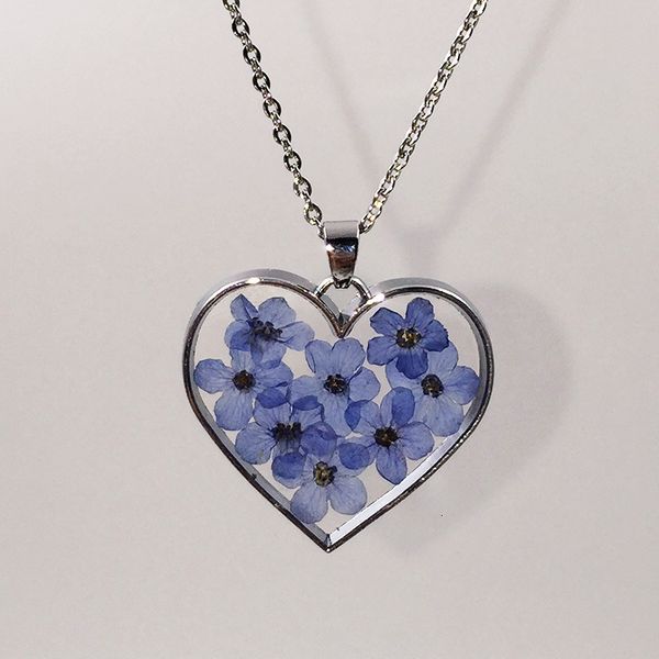 chokers wholesale charm heart shaped transparent dried flower pendant necklace women resin purple forget me not jewelry 230103, Golden;silver
chokers wholesale charm heart shaped transparent dried flower pendant necklace women resin purple forget me not jewelry 230103, Golden;silver