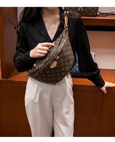 luxurys designers bags bumbag cross body shoulder bag waist bags temperament bumbag cross fanny pack bum waist bags 2023
luxurys designers bags bumbag cross body shoulder bag waist bags temperament bumbag cross fanny pack bum waist bags 2023