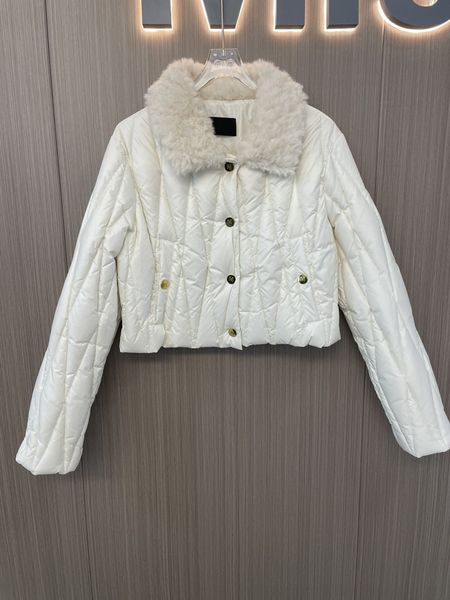 women's outerwear & coats autumn and winter new women quilting design contrast color fur collar short down jacket upper body is high an, Black;brown
women's outerwear & coats autumn and winter new women quilting design contrast color fur collar short down jacket upper body is high an, Black;brown
