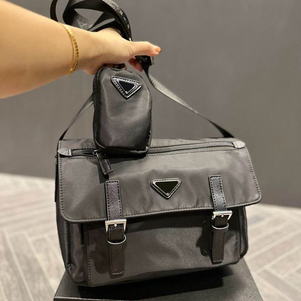 bags totes handbag designer bag women classic imitation famous brand black nylon simple large capacity one shoulder mailman bag fashion comm
bags totes handbag designer bag women classic imitation famous brand black nylon simple large capacity one shoulder mailman bag fashion comm