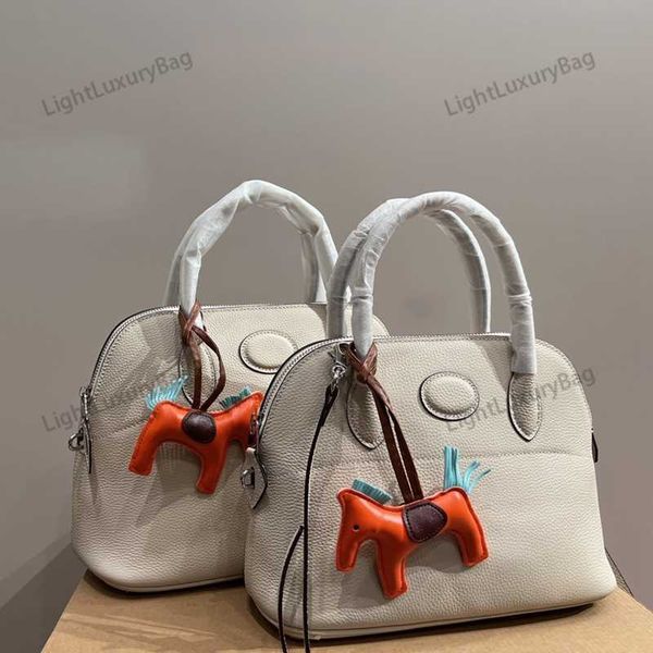 designer handbag leather fashion brand satchel womens real leather classic luxury tote female purses 230104
designer handbag leather fashion brand satchel womens real leather classic luxury tote female purses 230104