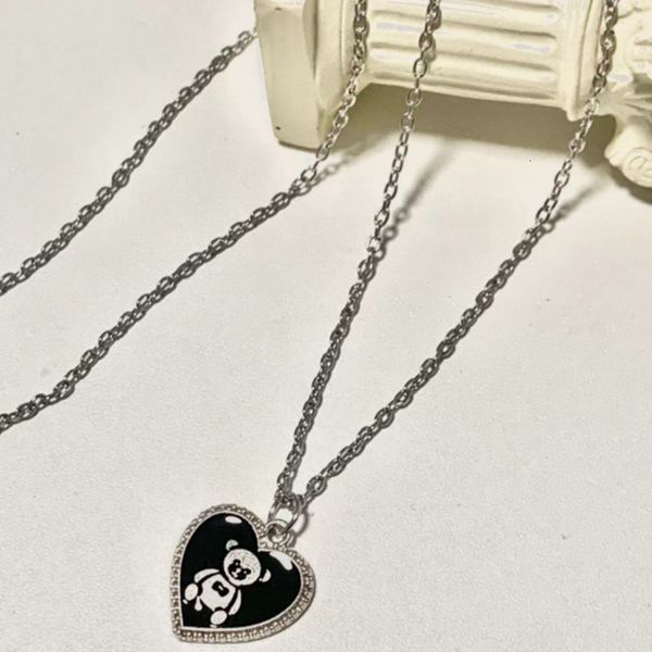 chokers punk black love bear charm heart necklace ladies clavicle chain neck choker necklaces for women men jewelry drop 230103, Golden;silver
chokers punk black love bear charm heart necklace ladies clavicle chain neck choker necklaces for women men jewelry drop 230103, Golden;silver