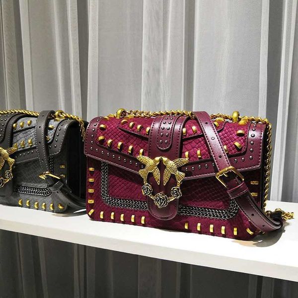 designer pinkoos women handbags velvet swallow womens new versatile chain in autumn and winter
designer pinkoos women handbags velvet swallow womens new versatile chain in autumn and winter