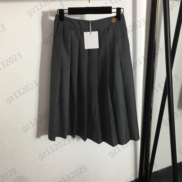 designer womens skirts collegiate style high-waisted joker skirts hem slit design stitching lining anti-light clothing 2 colors skirts for w, Black
designer womens skirts collegiate style high-waisted joker skirts hem slit design stitching lining anti-light clothing 2 colors skirts for w, Black