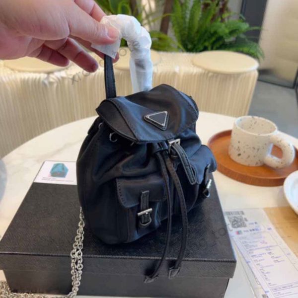 mini backpacks women designer shoulder bags fashion letter purses woman black back pack triangle sign metal zipper multi pockets schoolbag
mini backpacks women designer shoulder bags fashion letter purses woman black back pack triangle sign metal zipper multi pockets schoolbag