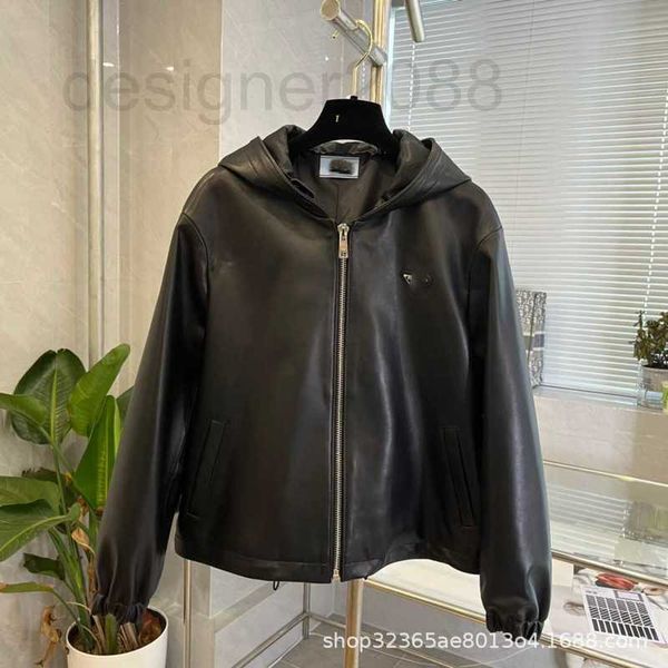 women's leather & faux designer new reversible leather clothes classic small triangle decoration simple and fashionable cool girl 014d, Black
women's leather & faux designer new reversible leather clothes classic small triangle decoration simple and fashionable cool girl 014d, Black