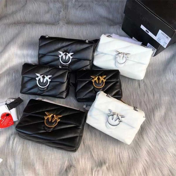 designer pinkoos women handbags swallow new casual one shoulder pillow womens fashion versatile flying bird diagonal armpit chain women
designer pinkoos women handbags swallow new casual one shoulder pillow womens fashion versatile flying bird diagonal armpit chain women