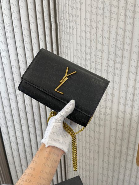 one shoulder bag chain women bag flap envelope crocodile leather cowhide material metal logo imported fashionable magnetic buckle messenger
one shoulder bag chain women bag flap envelope crocodile leather cowhide material metal logo imported fashionable magnetic buckle messenger