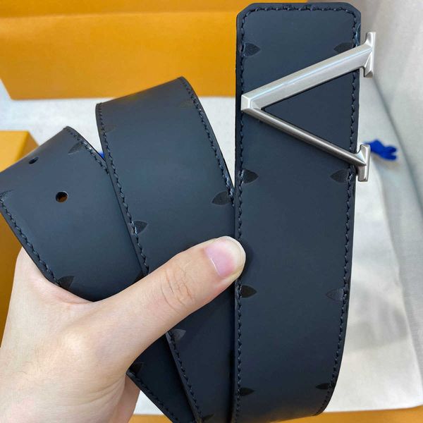 fashion brand belt men women designer embossed calfskin belts letter v steel buckle belt leather soft hand feel fine comfortable width 4.0cm, Black;brown
fashion brand belt men women designer embossed calfskin belts letter v steel buckle belt leather soft hand feel fine comfortable width 4.0cm, Black;brown