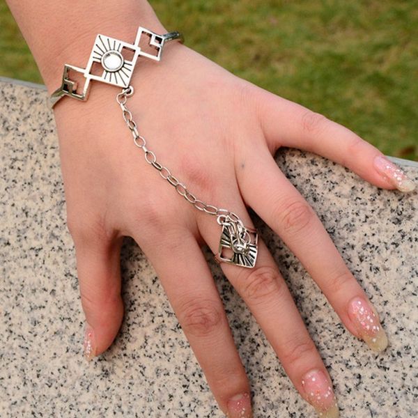 bangle rock punk geometric rhombic bangles bracelets for women silver color chain finger rings vintage bracelet boho jewellery 230104, Black
bangle rock punk geometric rhombic bangles bracelets for women silver color chain finger rings vintage bracelet boho jewellery 230104, Black