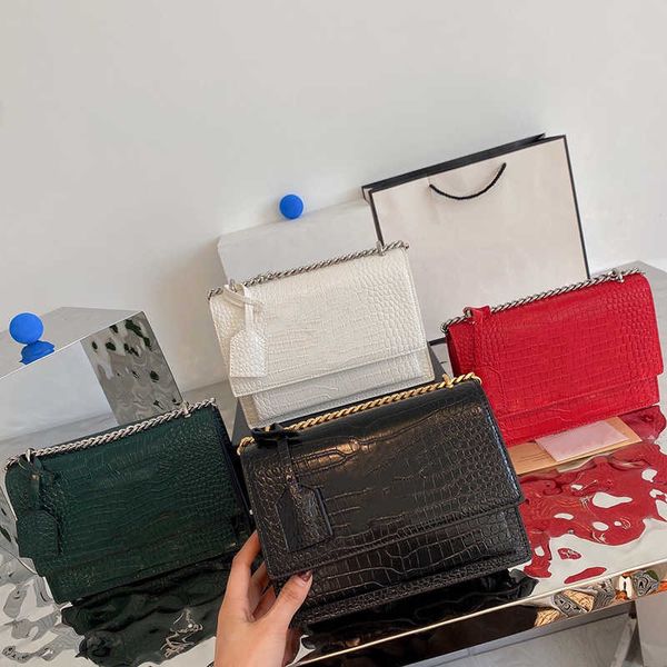 fashion classic luxury crocodile leather messenger bags designer purses and handbags for women
fashion classic luxury crocodile leather messenger bags designer purses and handbags for women