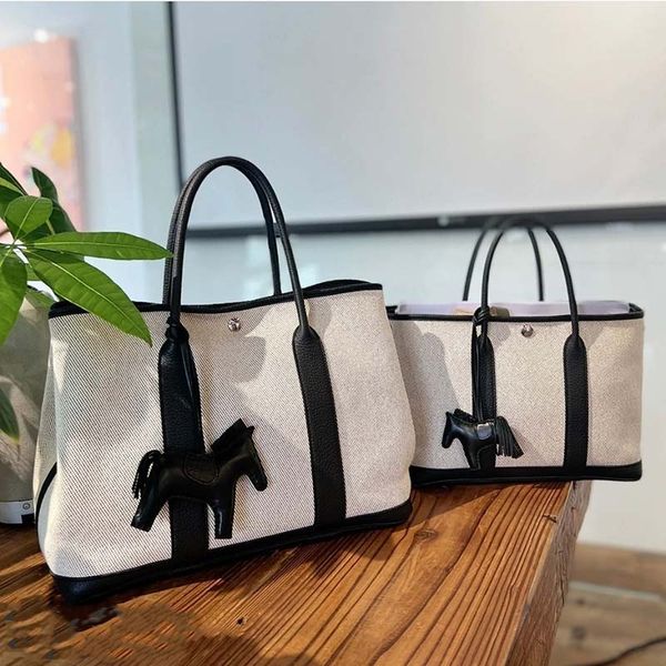 famous tote bag designer bags field crossbody women handbags luxurys shoulder totes fashion shopping bag versatile simplicity wide range of
famous tote bag designer bags field crossbody women handbags luxurys shoulder totes fashion shopping bag versatile simplicity wide range of