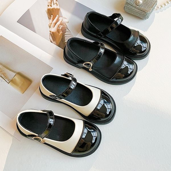 sneakers children leather shoes fashion patent girl s flat black white vintage school 23 37 toddler kids princess 230104, Black;red
sneakers children leather shoes fashion patent girl s flat black white vintage school 23 37 toddler kids princess 230104, Black;red