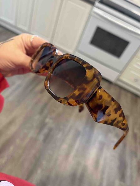 2022 new design polarized sunglasses women designer glasses luxury brand full small frame polaroid pc tempered sunglass lens retro good, White;black
2022 new design polarized sunglasses women designer glasses luxury brand full small frame polaroid pc tempered sunglass lens retro good, White;black