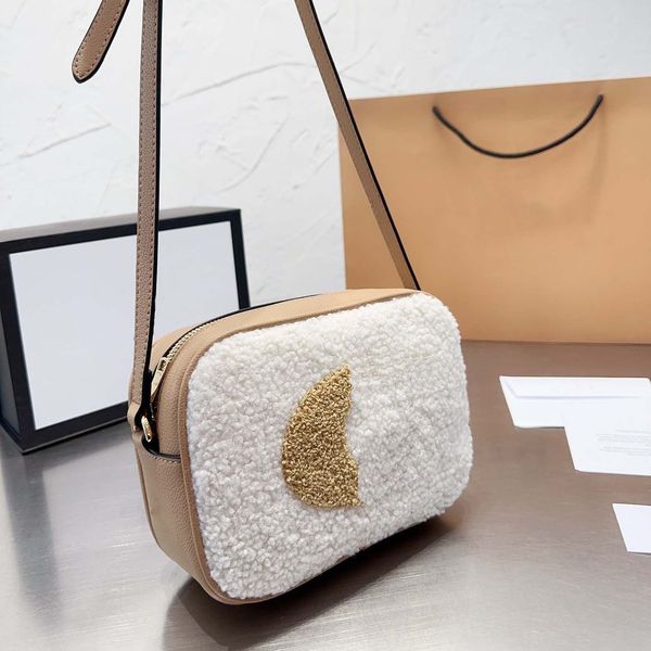 bags totes handbag designer bag women classic imitation famous brand splicing letter plush warm one shoulder camera bag versatile commuting
bags totes handbag designer bag women classic imitation famous brand splicing letter plush warm one shoulder camera bag versatile commuting