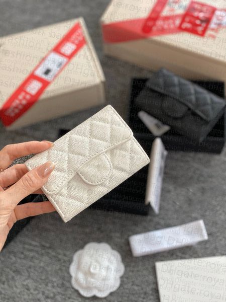 7a wallet cf mini card bag women bag caviar fashion diamond pattern metal logo buckle opening classic designer product, Red;black
7a wallet cf mini card bag women bag caviar fashion diamond pattern metal logo buckle opening classic designer product, Red;black