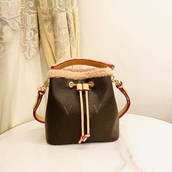 winter style women bucket handbag designer messenger bag genuine leather metiss elegant shoulder bags crossbody
winter style women bucket handbag designer messenger bag genuine leather metiss elegant shoulder bags crossbody