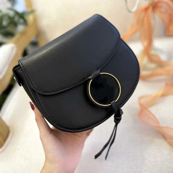 fashion handbags 2023 new female miller splicing flip piggy tassel semi-circular single shoulder messenger saddles bag
fashion handbags 2023 new female miller splicing flip piggy tassel semi-circular single shoulder messenger saddles bag