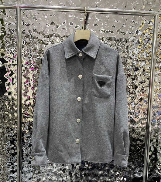 men's casual shirts 22 autumn and winter new classic triangle men's and women's casual warm woolen shirt and coat, White;black
men's casual shirts 22 autumn and winter new classic triangle men's and women's casual warm woolen shirt and coat, White;black