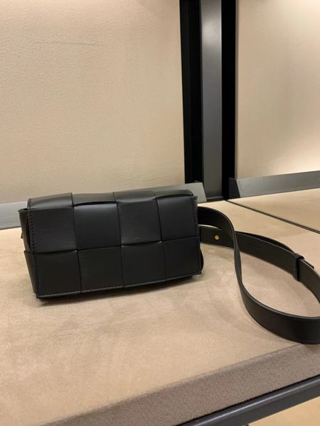 women's men genuine leather bag tote crossbody toiletry kits fashion luxury designer handbags wallet cassette bag card pockets handbag
women's men genuine leather bag tote crossbody toiletry kits fashion luxury designer handbags wallet cassette bag card pockets handbag