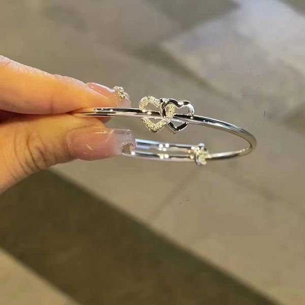 bangle arrival romantic heart bracelet for women elegant temperament design friendship jewelry wedding gifts 230104, Black
bangle arrival romantic heart bracelet for women elegant temperament design friendship jewelry wedding gifts 230104, Black