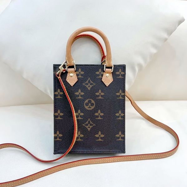 genuine leather weekend bag clutch tote fashion classic luxurys designer crossbody petit sac plat m81295 women handbags famous music package
genuine leather weekend bag clutch tote fashion classic luxurys designer crossbody petit sac plat m81295 women handbags famous music package