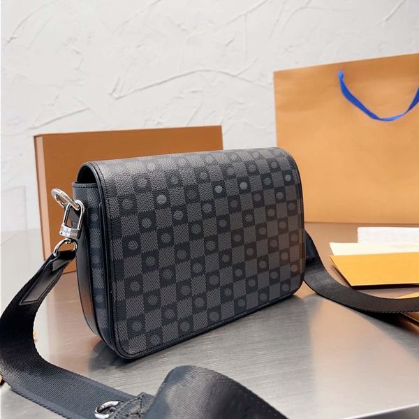 bags totes handbag designer bag women classic imitation famous brand plaid office shoulder mailman bag versatile commut party wallet
bags totes handbag designer bag women classic imitation famous brand plaid office shoulder mailman bag versatile commut party wallet