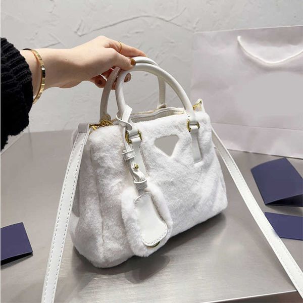 designer luxury women the tote bag fashion versatile handbags shoulder crossbody bags purse telfars totes large capacity saddle wallets 7a u
designer luxury women the tote bag fashion versatile handbags shoulder crossbody bags purse telfars totes large capacity saddle wallets 7a u