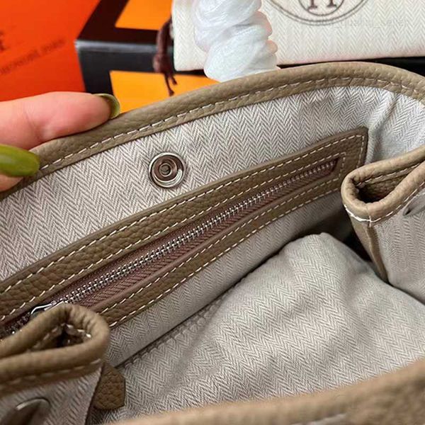 women fashion luxurys designers bags handbags real leather womens hand quality shoulder crossbody wallet garden with real logo
women fashion luxurys designers bags handbags real leather womens hand quality shoulder crossbody wallet garden with real logo