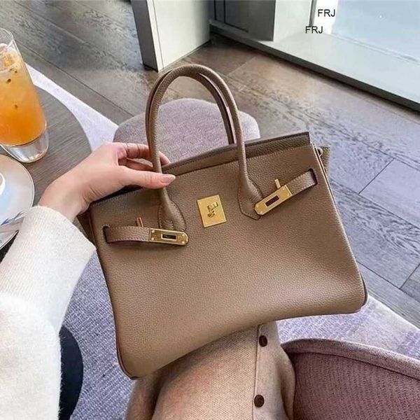 designer bags birkin handbags herme tote bag genuine leather bag women 2023 new fashion large capacity portable lychee pattern womens senior
designer bags birkin handbags herme tote bag genuine leather bag women 2023 new fashion large capacity portable lychee pattern womens senior