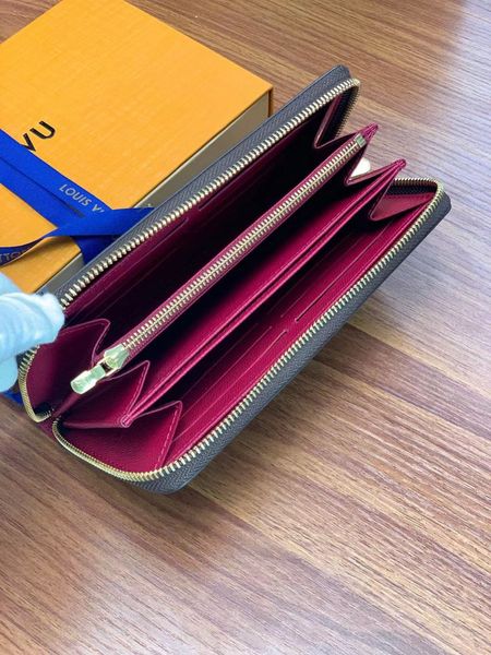 clip fold over short leather embossed card bag classic luxury lady m41895zippy zipper wallet, Red;black
clip fold over short leather embossed card bag classic luxury lady m41895zippy zipper wallet, Red;black
