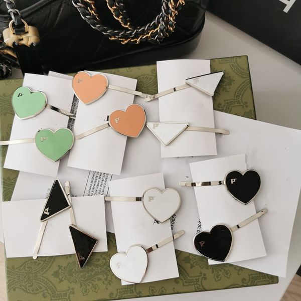 2021 europe us fashion designers hair clip barrettes accessories pearl hairpin women girls black white green orange print letter shiny hairg, Golden;silver
2021 europe us fashion designers hair clip barrettes accessories pearl hairpin women girls black white green orange print letter shiny hairg, Golden;silver