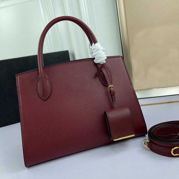 fashion famous brands custom tote bag genuine leather large capacity designer handbags
fashion famous brands custom tote bag genuine leather large capacity designer handbags