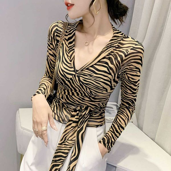 women's t-shirt spring fashion floral printed women's long sleeve korean v-neck lacing slim t-shirt ladies elegant club mesh shir, White
women's t-shirt spring fashion floral printed women's long sleeve korean v-neck lacing slim t-shirt ladies elegant club mesh shir, White