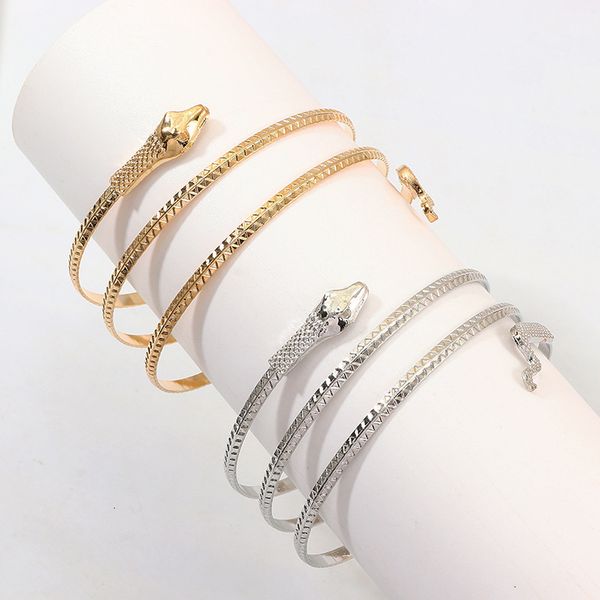 bangle fashion bracelet personality hand cuff link chain charm punk metal 230104, Black
bangle fashion bracelet personality hand cuff link chain charm punk metal 230104, Black