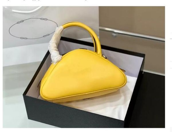 bottegas bags 23ss new triangle bag women fashion shopping satchels designer mini satchel adjustable shoulder strap crossbody messenger bags
bottegas bags 23ss new triangle bag women fashion shopping satchels designer mini satchel adjustable shoulder strap crossbody messenger bags