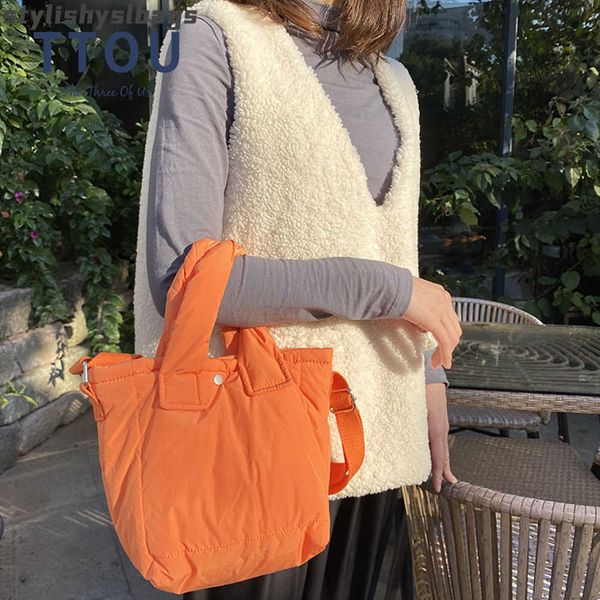 totes fashion quilted women's handbag brand designer nylon down cotton ladies shoulder crossbody bag winter padded shopper female tote
totes fashion quilted women's handbag brand designer nylon down cotton ladies shoulder crossbody bag winter padded shopper female tote
