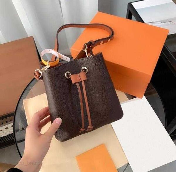 handbags designer bags genuine leather shoulder bags letters-patterns tassel wallets women handbag fashion crossbody mini bag top
handbags designer bags genuine leather shoulder bags letters-patterns tassel wallets women handbag fashion crossbody mini bag top