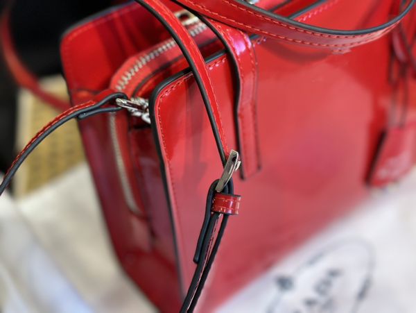 puda handbag fashion matching small square bag leather quality with packing box
puda handbag fashion matching small square bag leather quality with packing box
