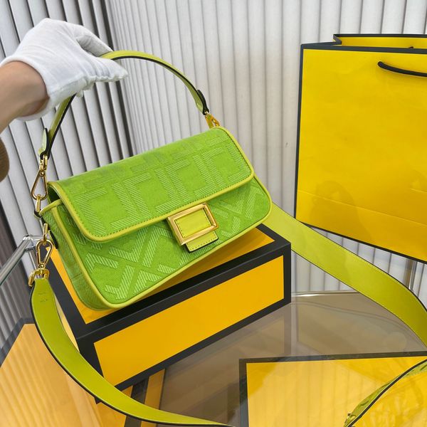 deigner bags women bag fashion crossbags luxries handbag classic casual baguette hanbag letter retro crossbags 26cm
deigner bags women bag fashion crossbags luxries handbag classic casual baguette hanbag letter retro crossbags 26cm