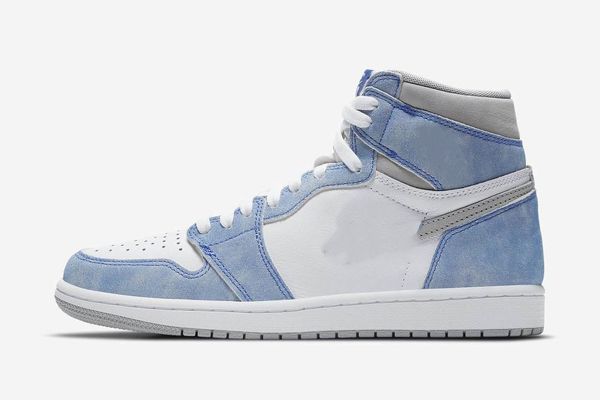 1s high hyper royal basketball shoes mens womens 1 light smoke grey white outdoor sports sneakers with shoebox size us5.5-13 
1s high hyper royal basketball shoes mens womens 1 light smoke grey white outdoor sports sneakers with shoebox size us5.5-13
