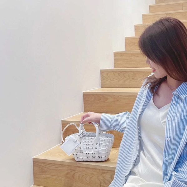 shoulder bags woven mini tote basket bag 2023 designer new fashion portable women's shoulder messenger
shoulder bags woven mini tote basket bag 2023 designer new fashion portable women's shoulder messenger